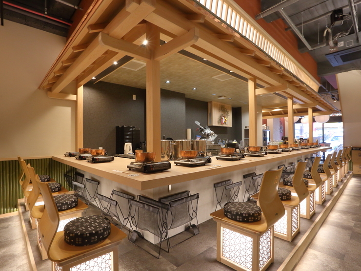 すき焼き　しゃぶしゃぶ　日本橋　鶴屋の内観