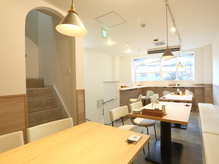 肉タレ屋　なんばBAL店の内観