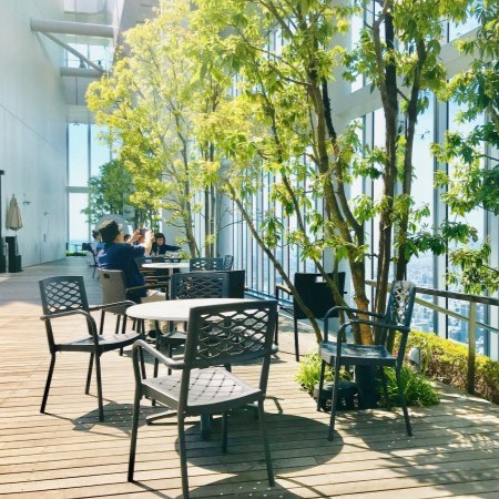 SKY GARDEN 300のテラス席