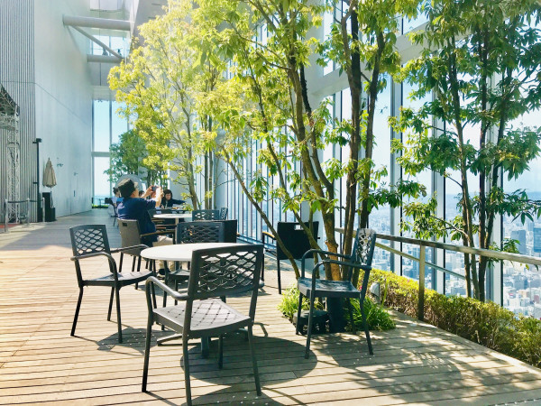 SKY GARDEN 300のテラス席