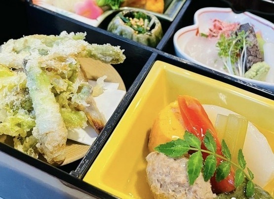 本格的な日本料理をお得に『季節の松花堂』