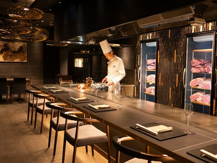 三笠会館 TEPPANYAKI 大和 麻布十番店の店内