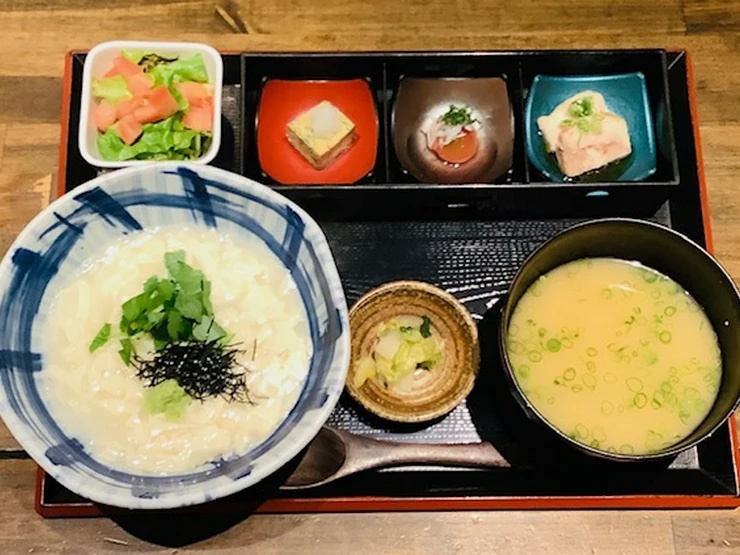 生産者直売食堂　九段南の料理