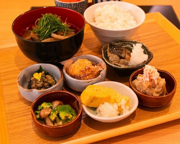 出汁しゃぶおばんざい　おかか市ヶ谷の料理