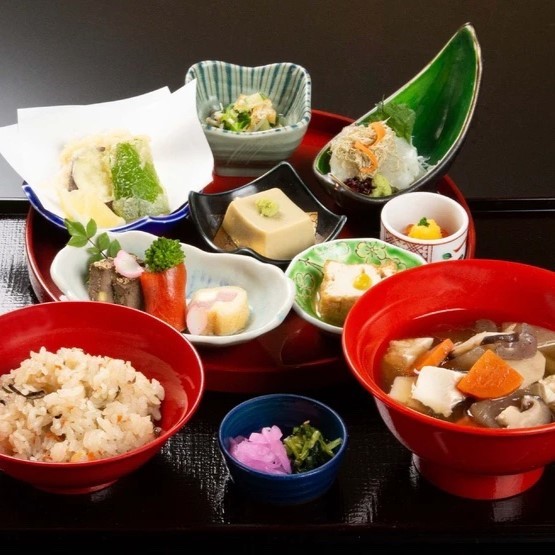 歴史ある鎌倉を散策したあとに立ち寄りたい、和食ランチが楽しめるお店5選｜神奈川