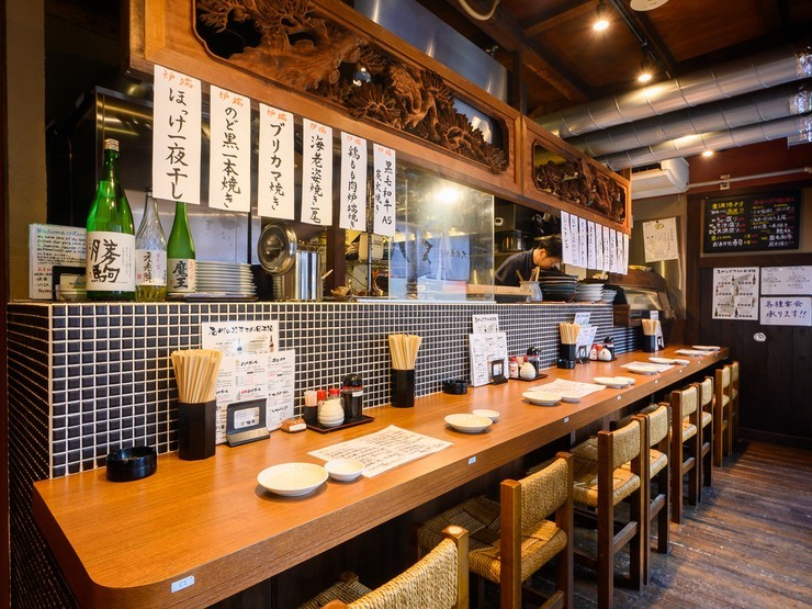 魚八　はなれの内観