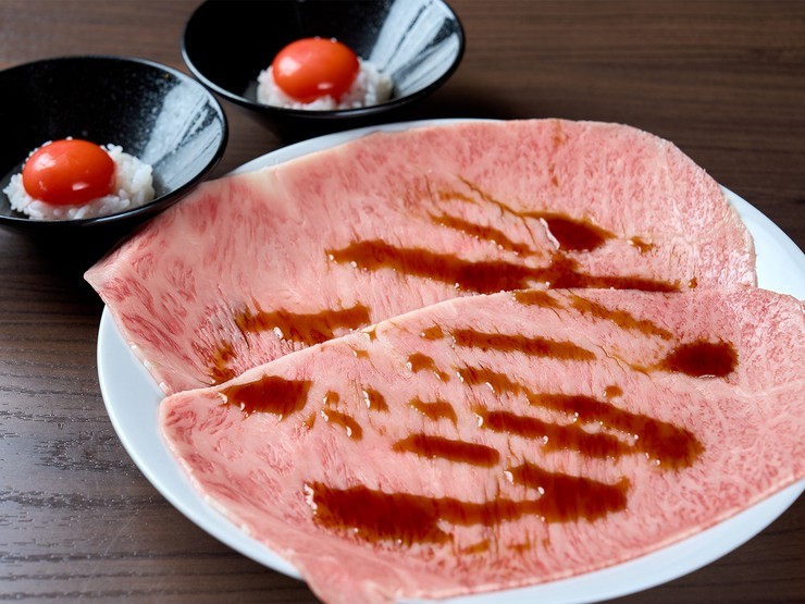 黒毛和牛焼肉 白か黒の幸せのサーロイン