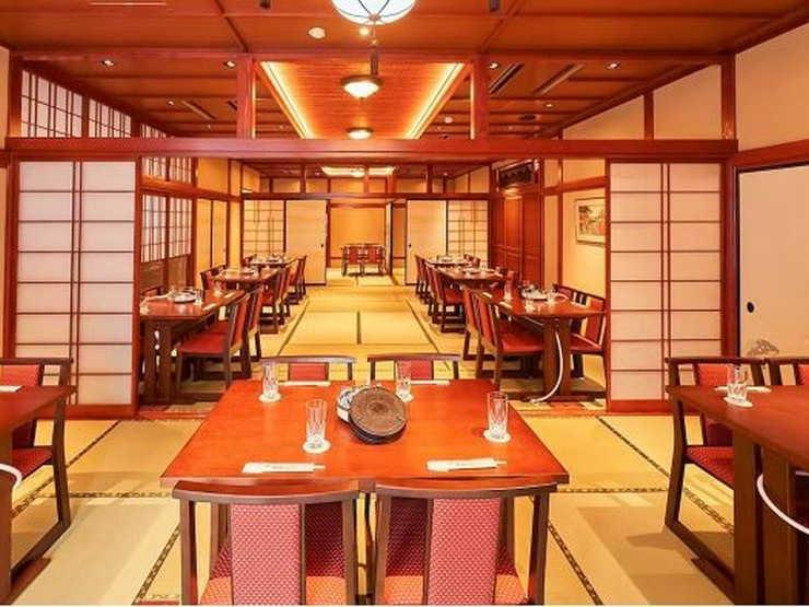 明治時代にタイムスリップしたかのような和室、洋室を完備