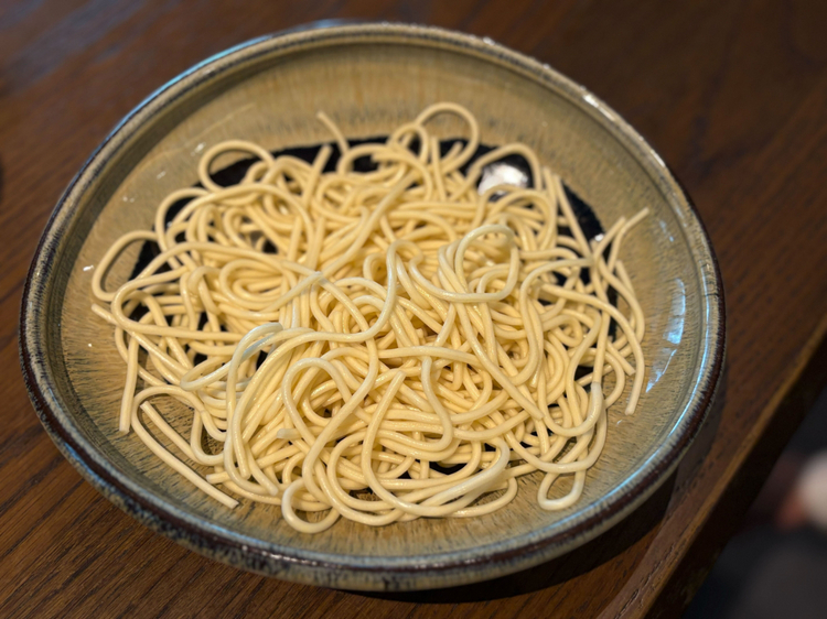 〆にオーダーしたのは中華麺<br />
