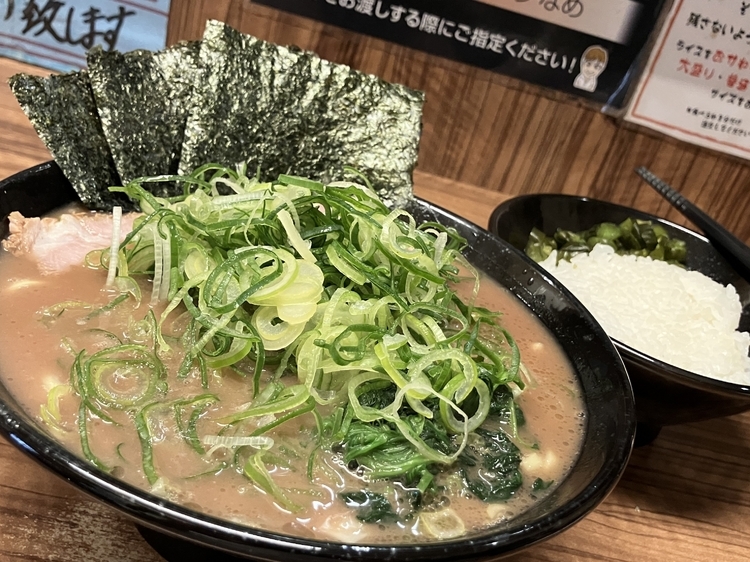 【横浜家系らーめん 二代目武道家】の『九条ネギラーメン・並』