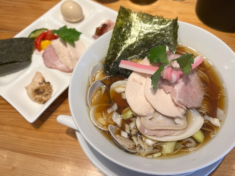 【むぎとオリーブ 銀座本店】の『蛤SOBA』