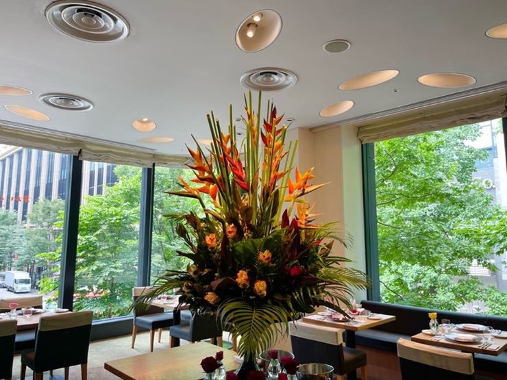 ミクニ マルノウチの内観