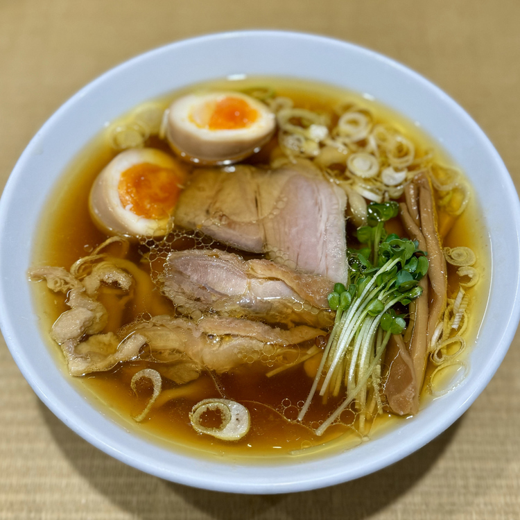 【手打 親鶏中華そば 綾川】の『親鶏中華そば』