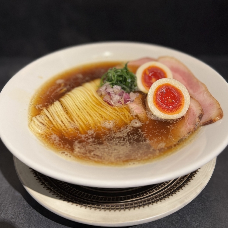 【Ramen Jazzy Beats】の『味玉醤油らぁ麺』