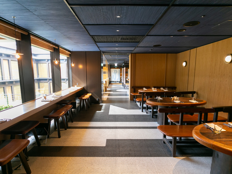 Mr. Maurice's Italian & Rooftop Barの内観