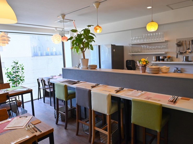 お酒とビストロデリシュの店内