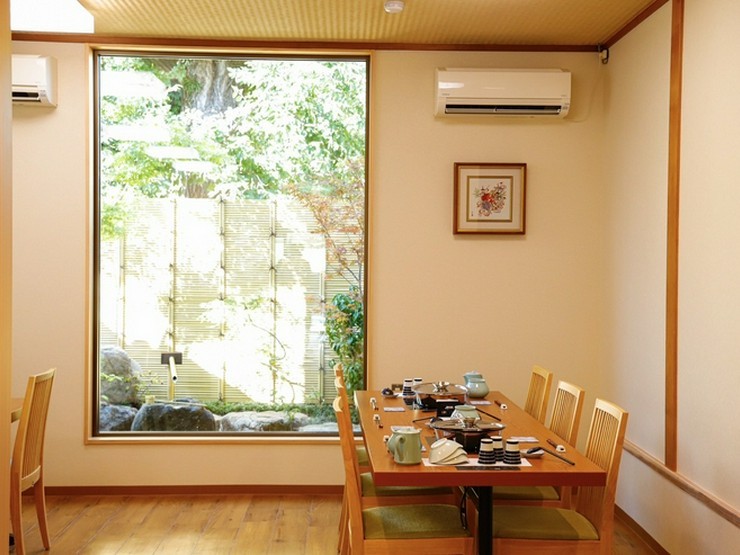 博多水炊き　ちどりの内観