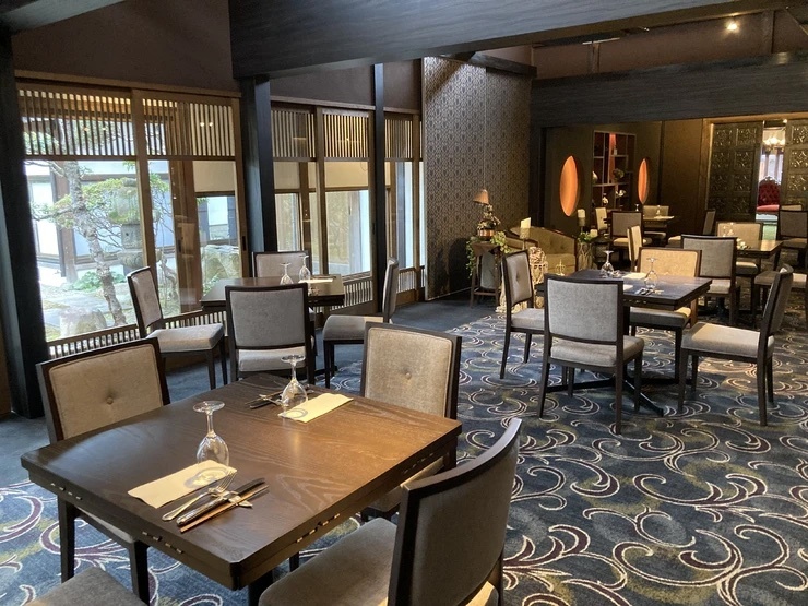 The　華紋の内観