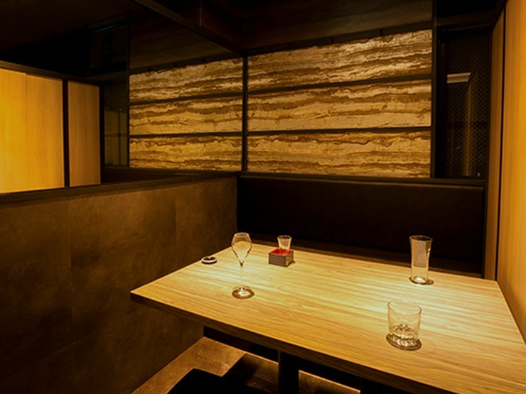 めしや　アガる　千葉駅前店の店内