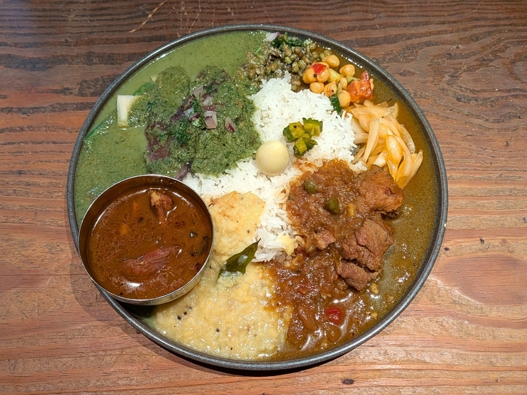 【ハルダモンカレー】の『鴨出汁スパイスポークカレー』