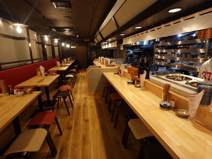 餃子とどて煮　うさぎ屋の店内