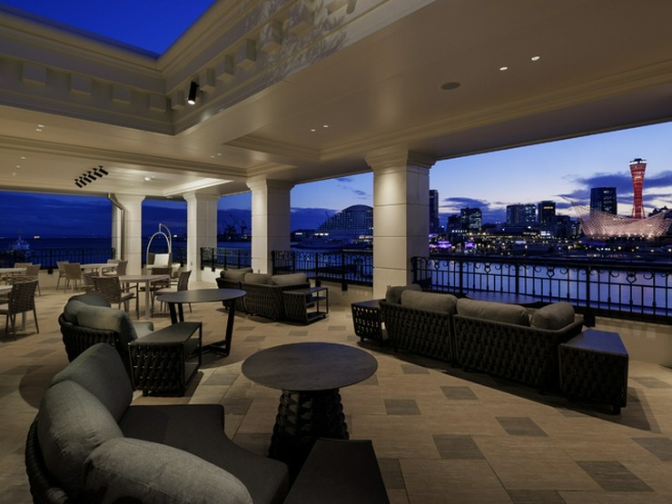 ルーフトップ　レストランバー　エス神戸の内観