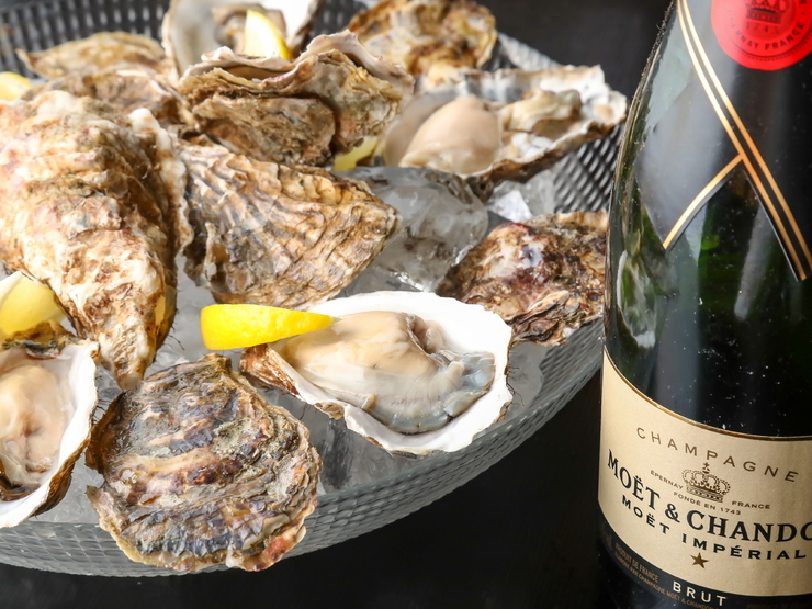 キヨリト　Sakanoba　酒挟むの生カキ