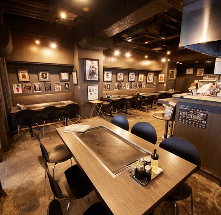 お好み焼ころんぶす石川町駅前店の内観