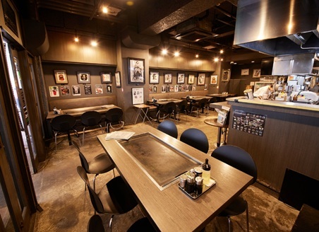 お好み焼ころんぶす石川町駅前店の内観