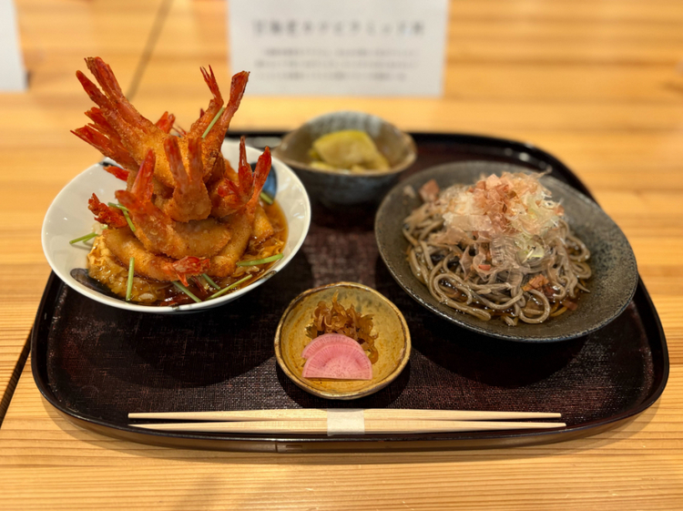 『甘海老カツピラミッド（越前おろし蕎麦付）』 3,300円