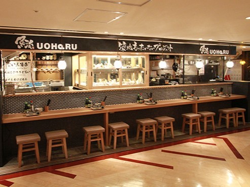 築地もったいないプロジェクト 魚治のカウンター席