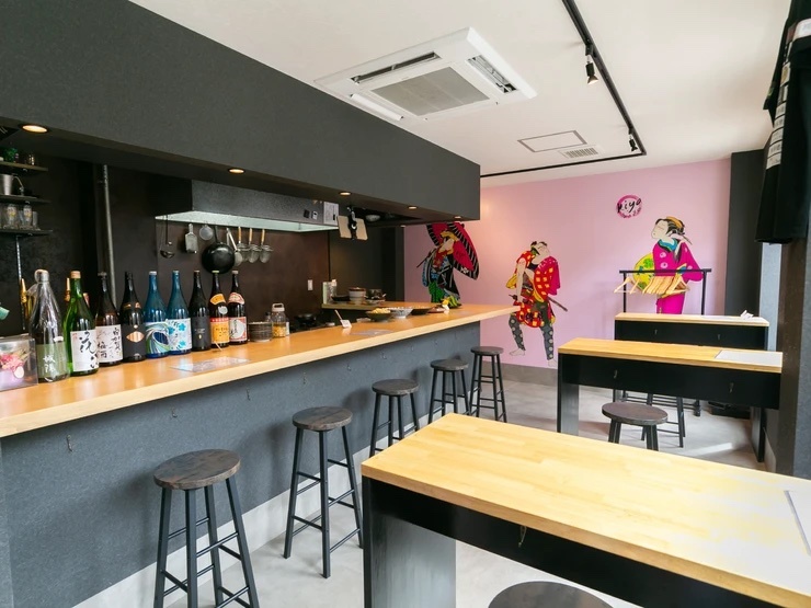 京都スタンドきよきよ三条神泉店の内観