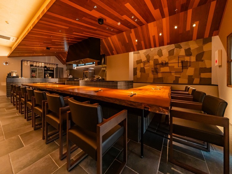 グリルダイニング　いしざきの内観