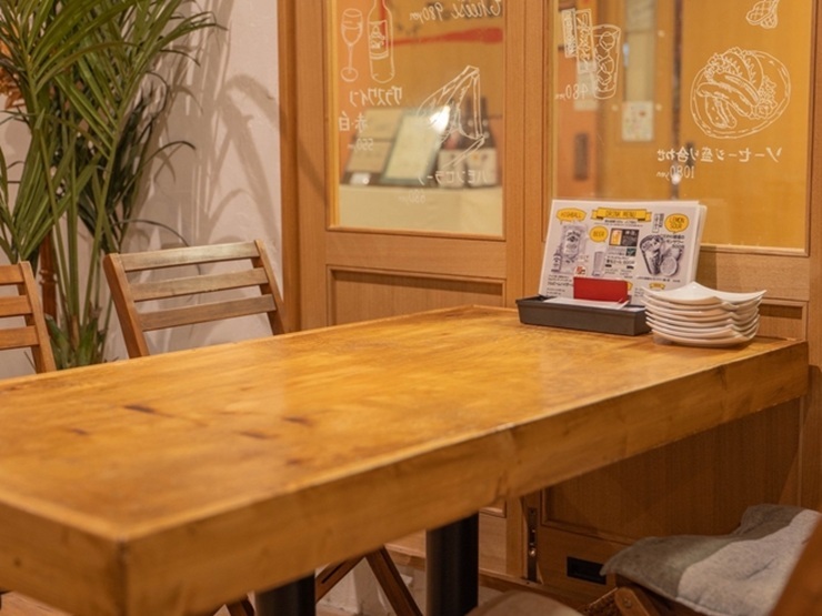 肉バルBobの内観