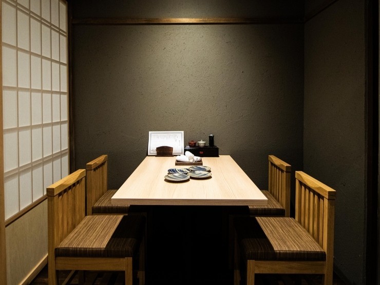 原始炭焼き　濱いち　京都駅前店の店内