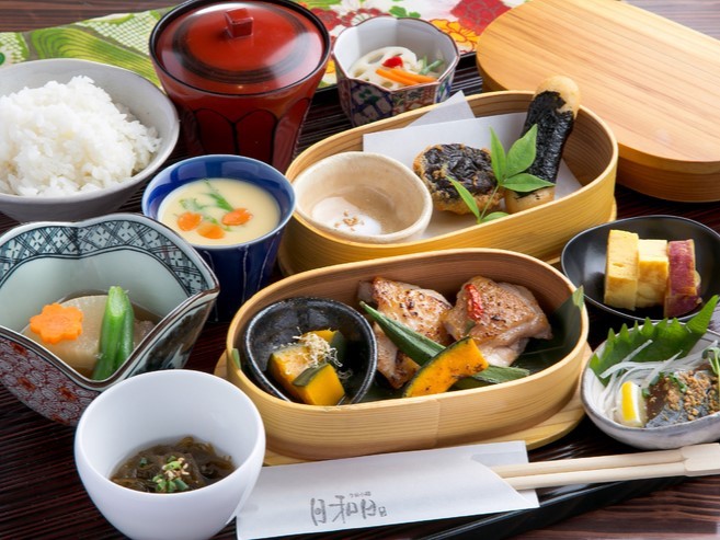 今泉小路　日和日の料理