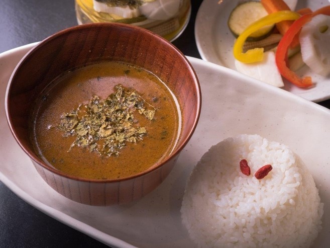 麻布十番　薬膳カレー 新海　大門店の料理