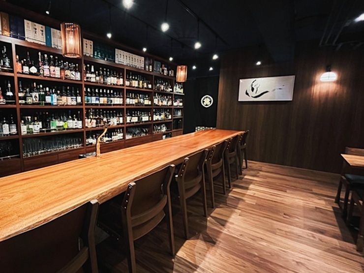 麻布十番　薬膳カレー 新海　大門店の内観