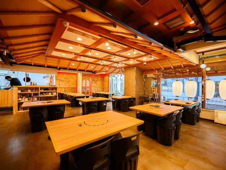 十番　酒楽場の内観