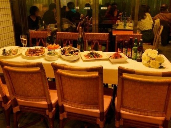 サクラカフェ＆レストラン池袋の内観