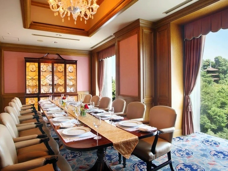 イタリア料理　イル・テアトロの内観