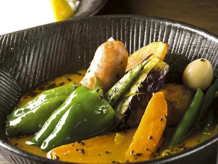 スープカレーlavi ル・トロワ店の内観