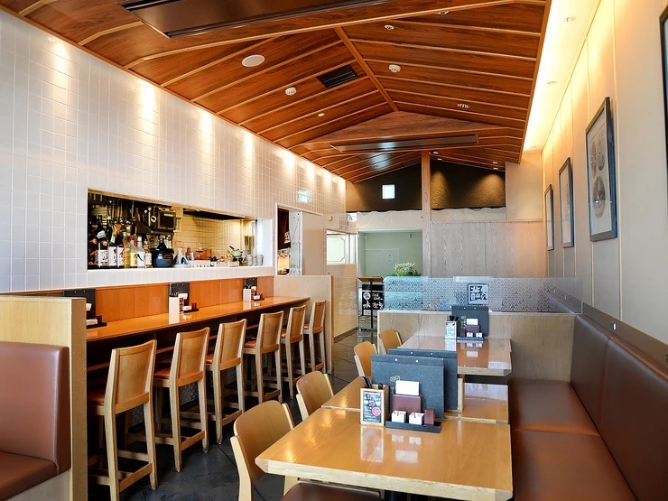 かしわ屋源次郎の内観