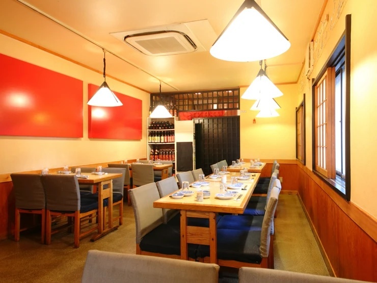 日本橋　まえ田の内観