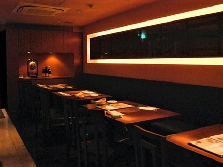 四季火鍋 花椒庭　広尾本店の内観