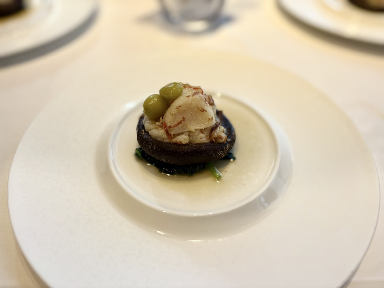 帆立と大海老特大椎茸のXO醤蒸し