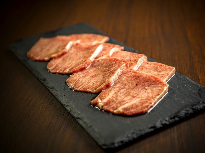 【うしごろバンビーナ　銀座店】の『極上の生タン』
