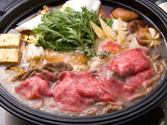 【江戸前肉割烹 宮下】のすき焼き
