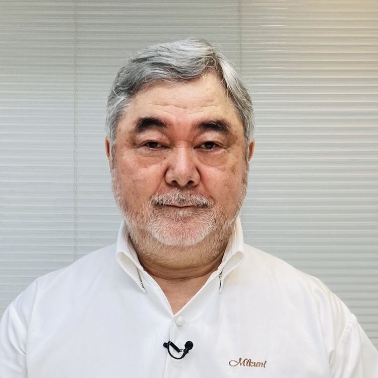 鮭のクリームシチューのレシピを教えて頂いた オテル・ドゥ・ミクニの三國 清三シェフ