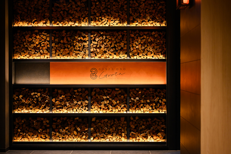 【GINZA ONO Gratia -Smoke Dining-】の内観